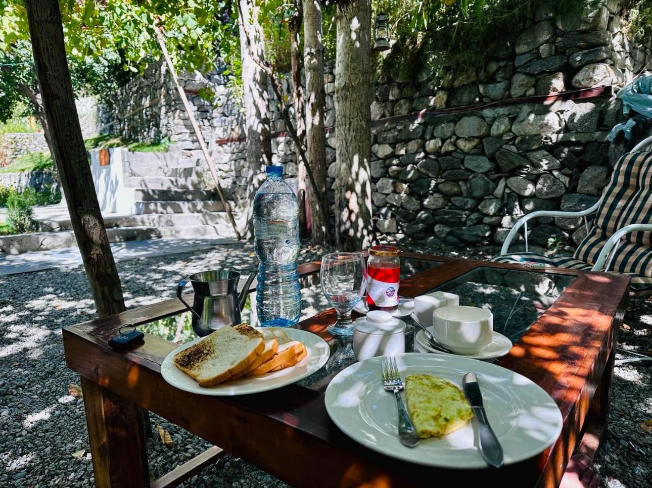 Old Hunza Inn Karimabad  Buitenkant foto